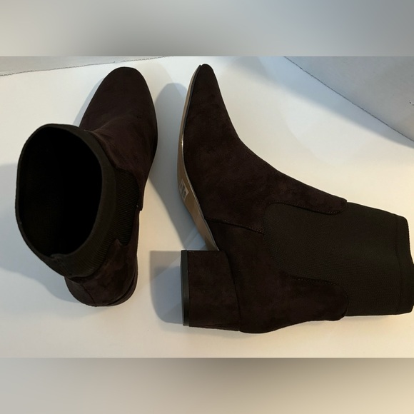 Cushionaire Women Brown Romi Block Heel Slip-On Ankle Boots Size 8 Fall Winter - Picture 12 of 15